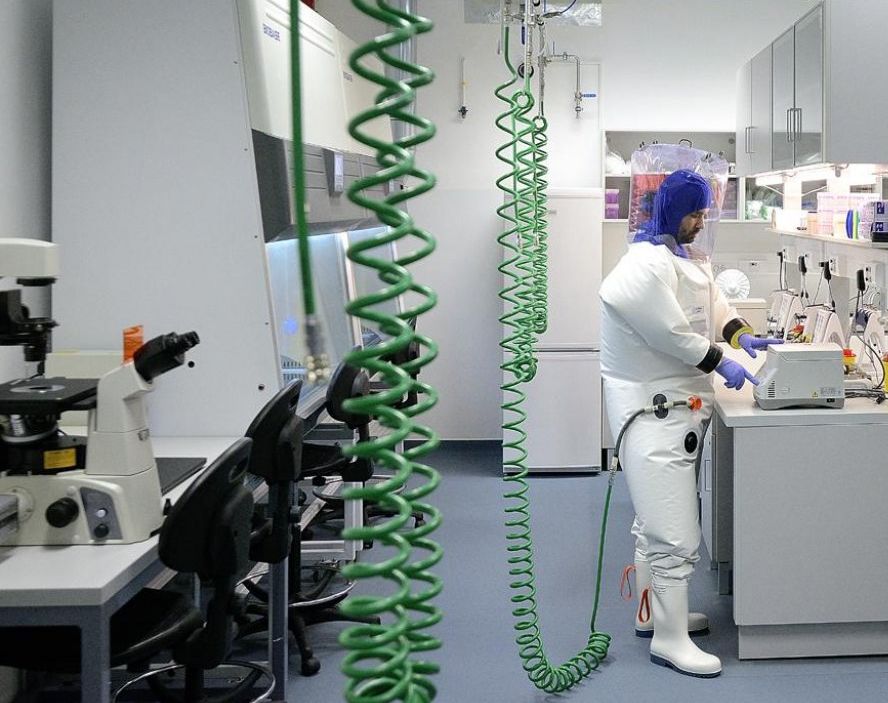 Pécsett nyíltak meg elsőként a Nemzeti Laboratóriumok 