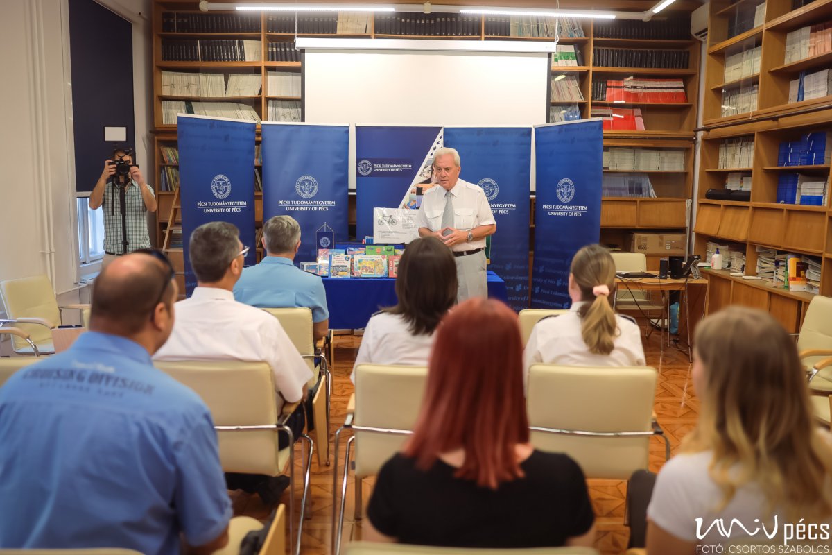 Prof. Dr. Decsi Tamás, a PTE KK Gyermekgygógyászati Klinika igazgatója