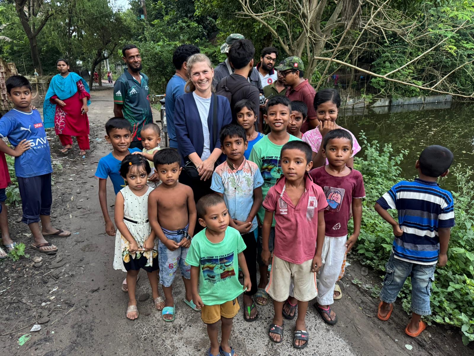 dr. Lanszki Zsófia Bangladesben