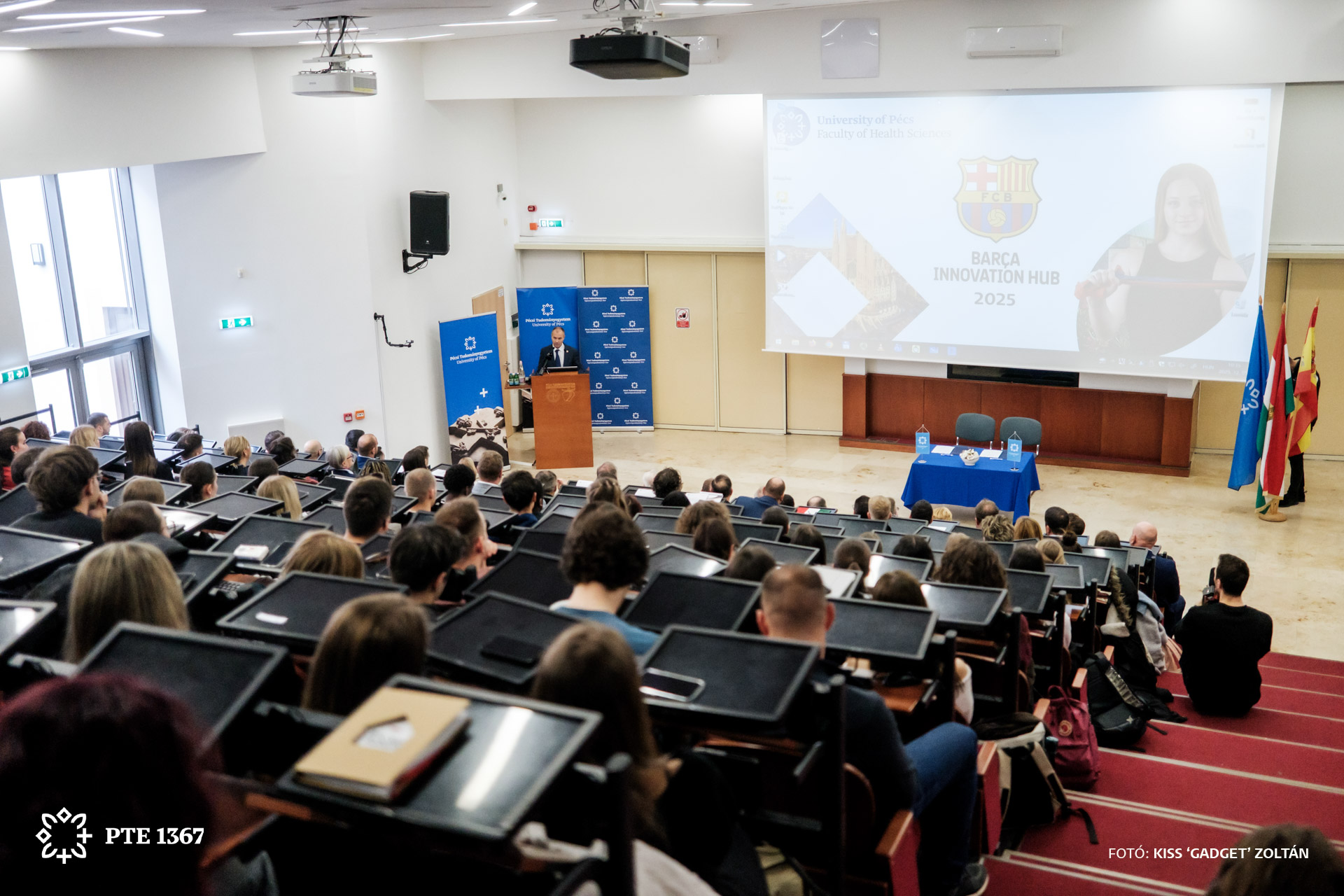 PTE FC Barcelona együttműködés