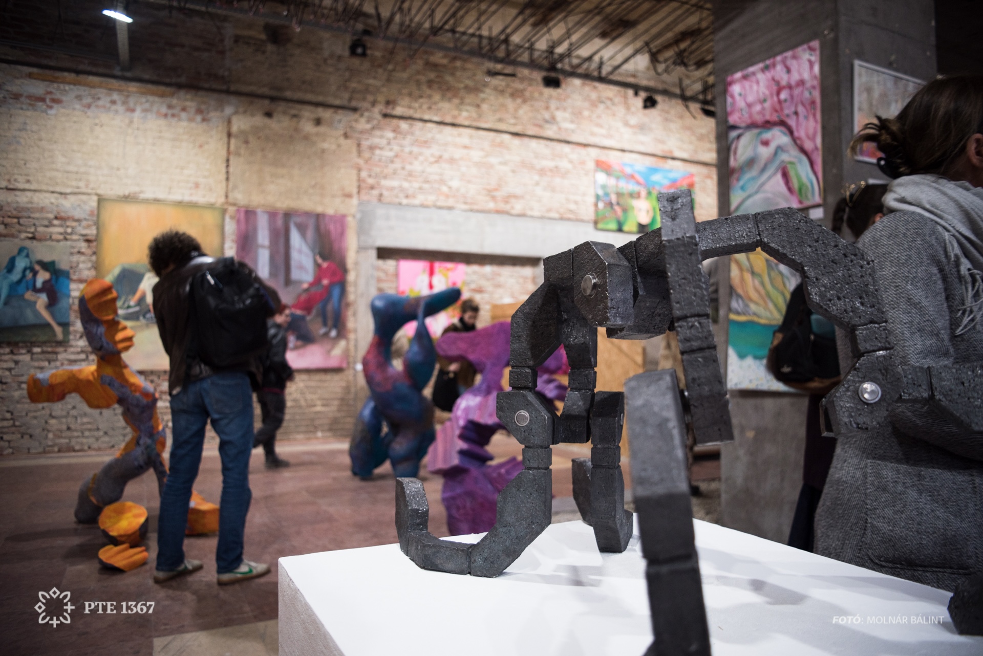 Tolvaly Ernő festészeti és a Bencsik István szobrászati elismerések