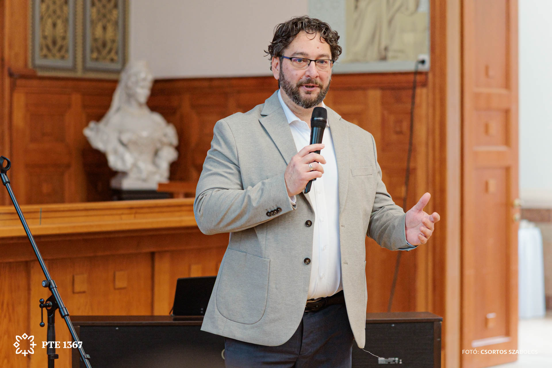 K. Mayer András beszéde az Adventi Sajtószalonon