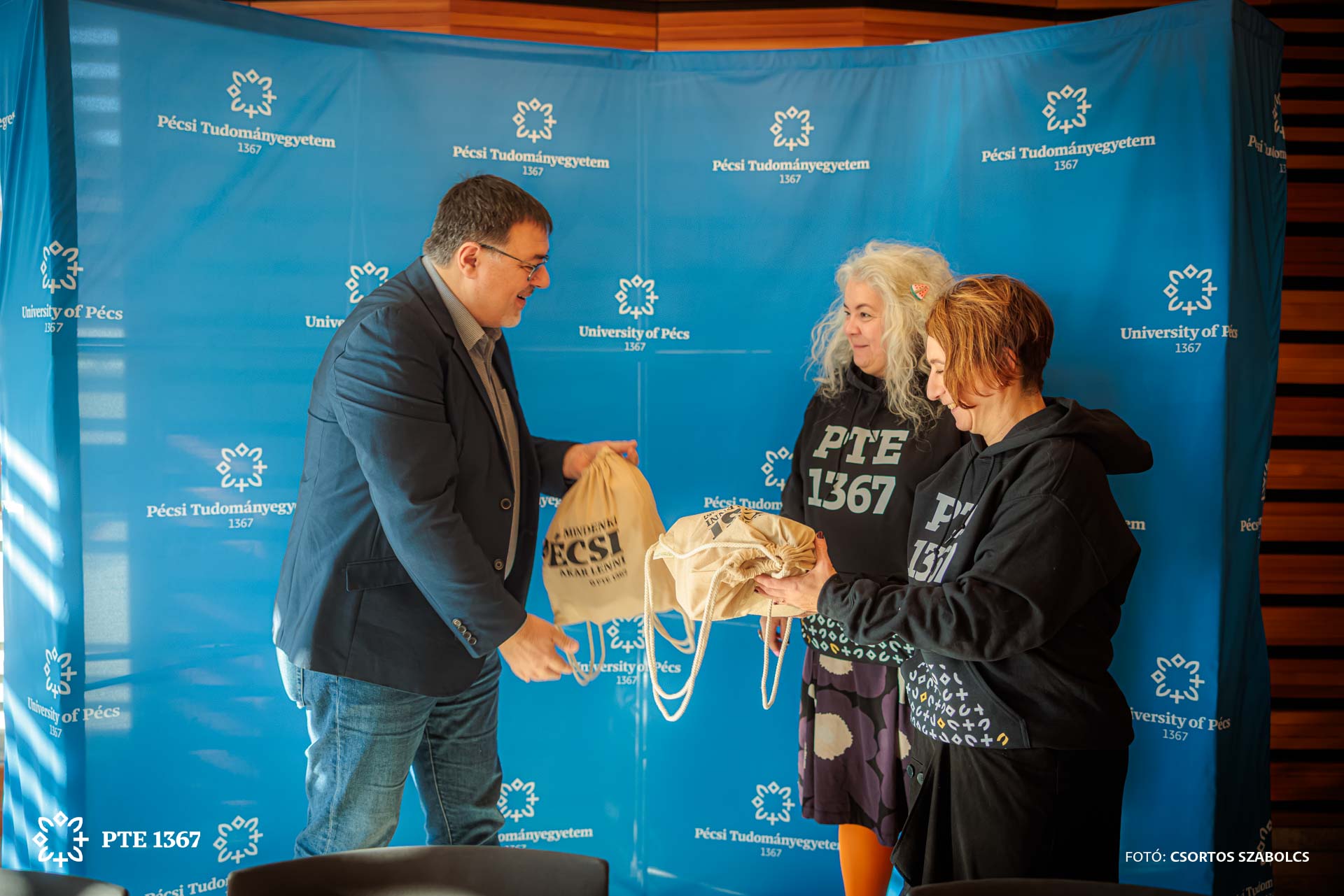 Pinkbálnák humanitárius küldetéssel a Budapest–Bamako Rallyn Győrffy Zoltán