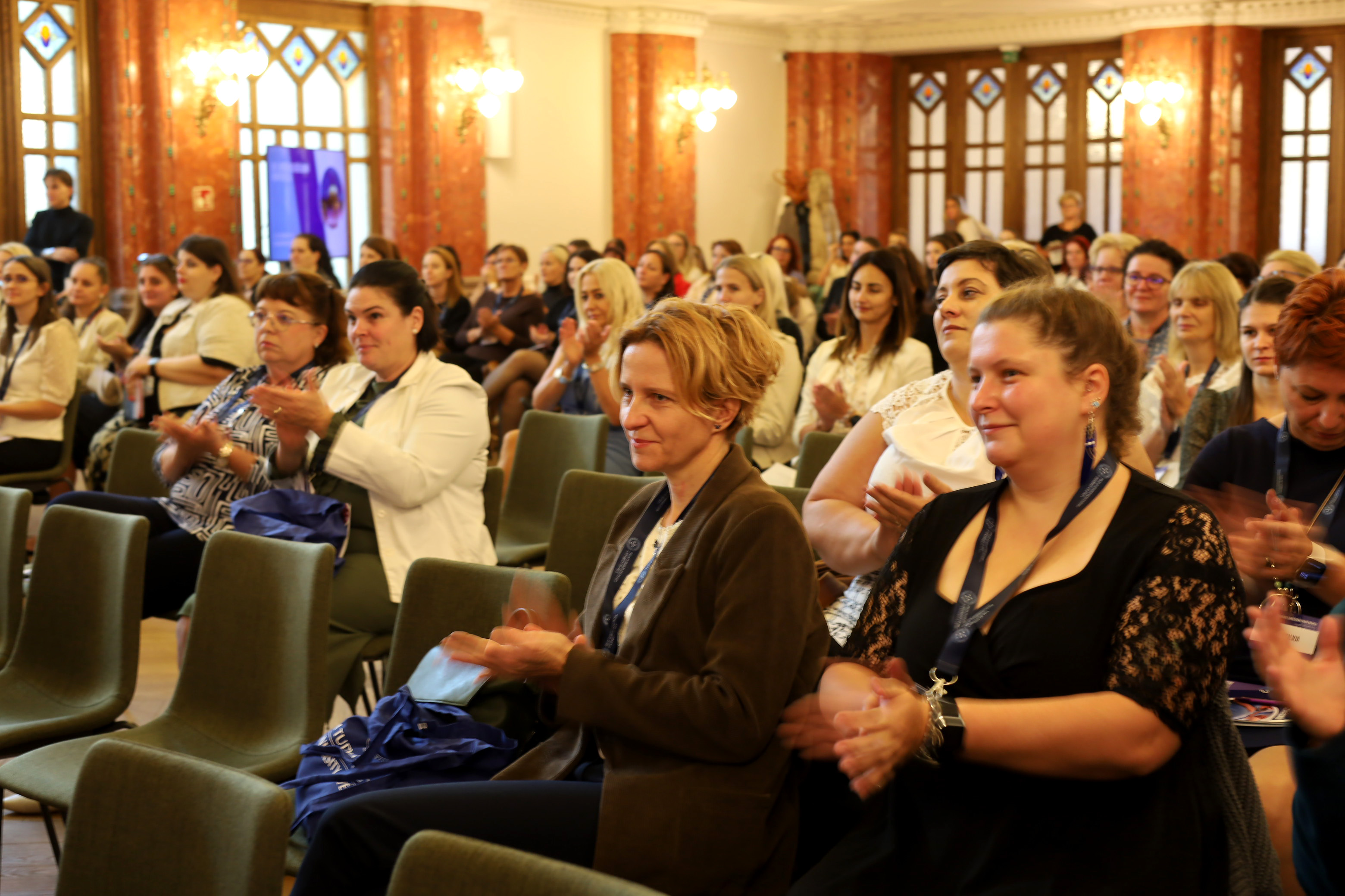XXX. Országos Szülésznői Konferencia / Aknai Péter