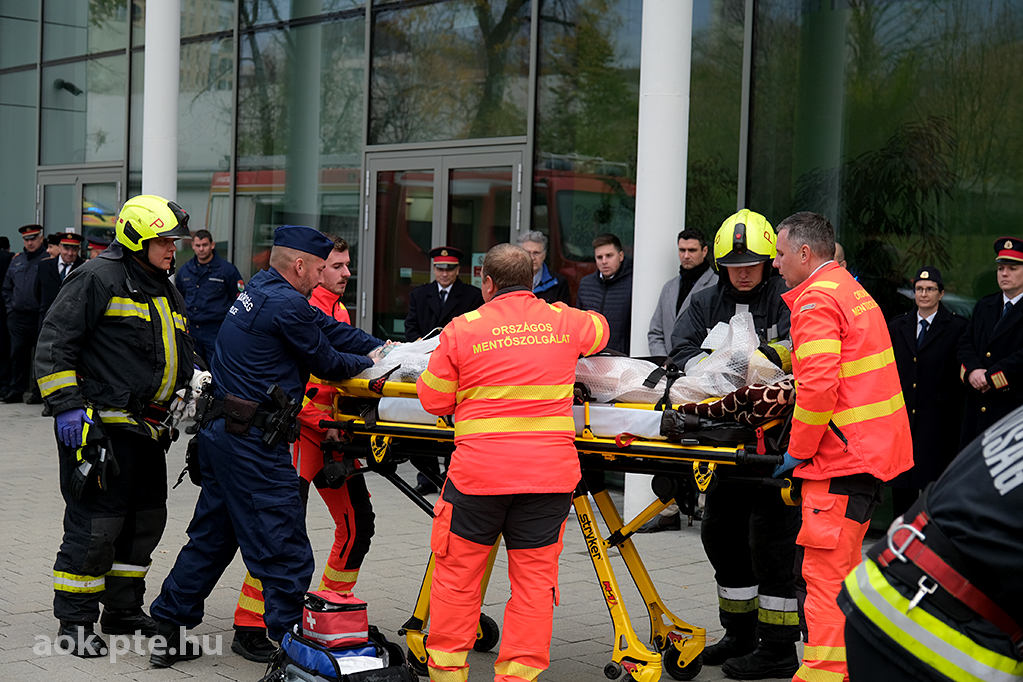 Kárhelyszíni életmentés konferencia PTE ÁOK