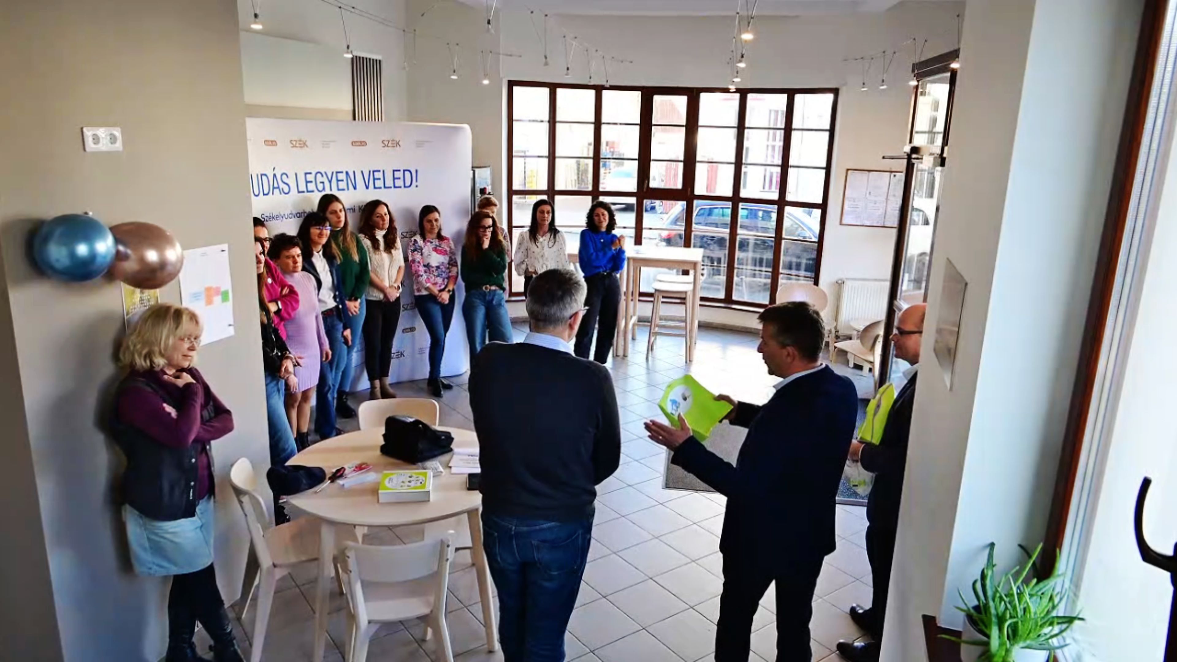 Defibrillátor-átadó Székelyudvarhelyen