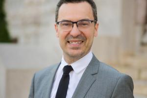 20260311 PTE Alumni Magazin portré Fábián Adrián rektor