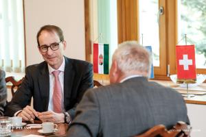 20260421 NI Svájci nagykövet látogatása