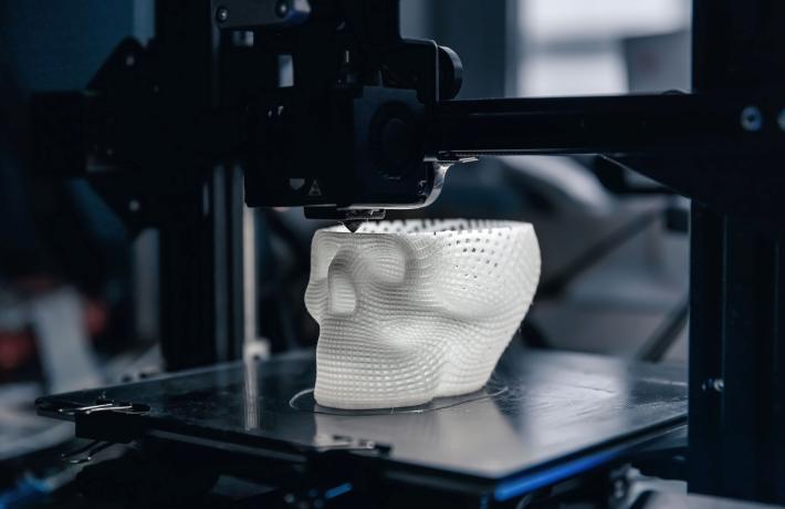 3D nyomtató munka közben - Envato stockfotó