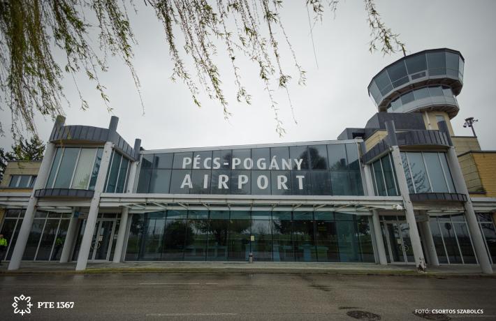 Pécs-Pogány nemzetközi nyitás