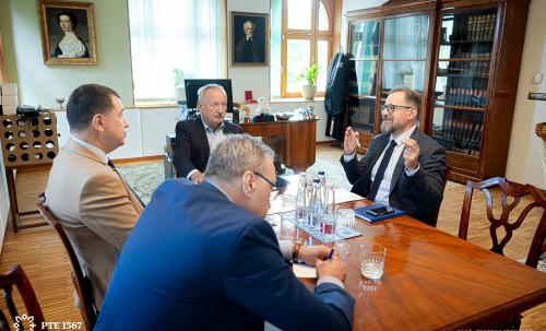 Koszovói diplomáciai látogatás a Pécsi Tudományegyetemen
