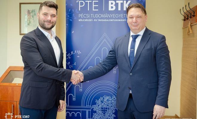 Együttműködési megállapodást kötött a PTE BTK és a VIAPAN Group 