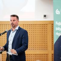 20260324 UniNext Benchmarking Club