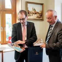 20260421 NI Svájci nagykövet látogatása