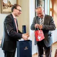 20260421 NI Svájci nagykövet látogatása