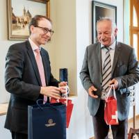 20260421 NI Svájci nagykövet látogatása