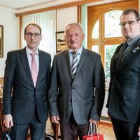 20260421 NI Svájci nagykövet látogatása