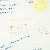 20260528 Nevetnikék Kőműves Glória 