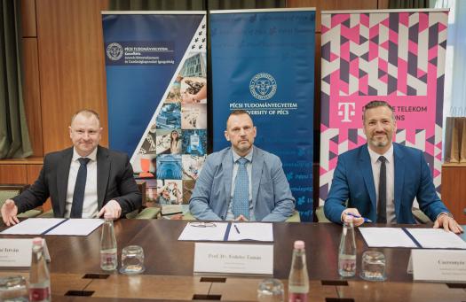 Telekommunikációs központot hoztak létre Pécsen (Pécs Aktuál)