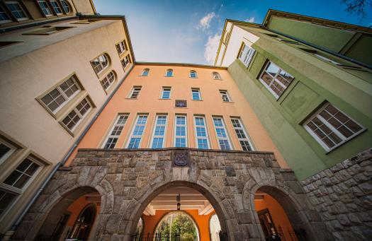 Pécsi diákok az élen: országosan is elismerték a fiatalokat (bama.hu)