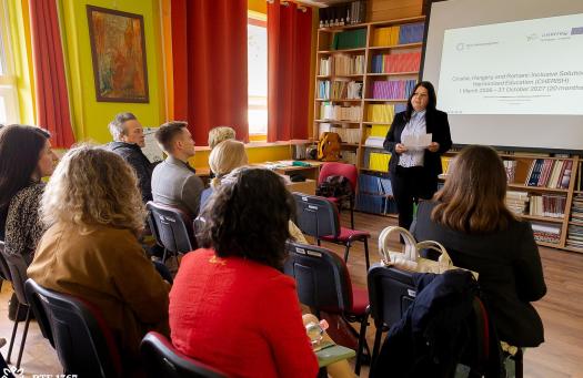 Nemzetközi projekt indult a PTE-n a roma hallgatók támogatására (pecsma.hu)
