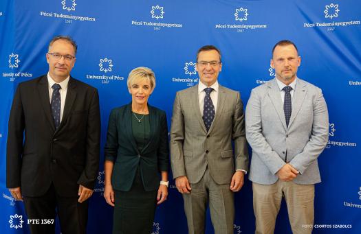 Nemzetköziség, innováció és egység: bemutatkozott a PTE új vezetése